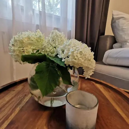 Elegant 2 Bd